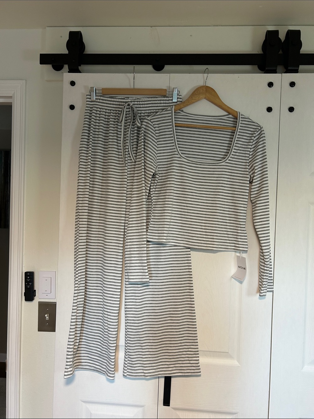 NWT- 2 piece set- grey stripes with pockets